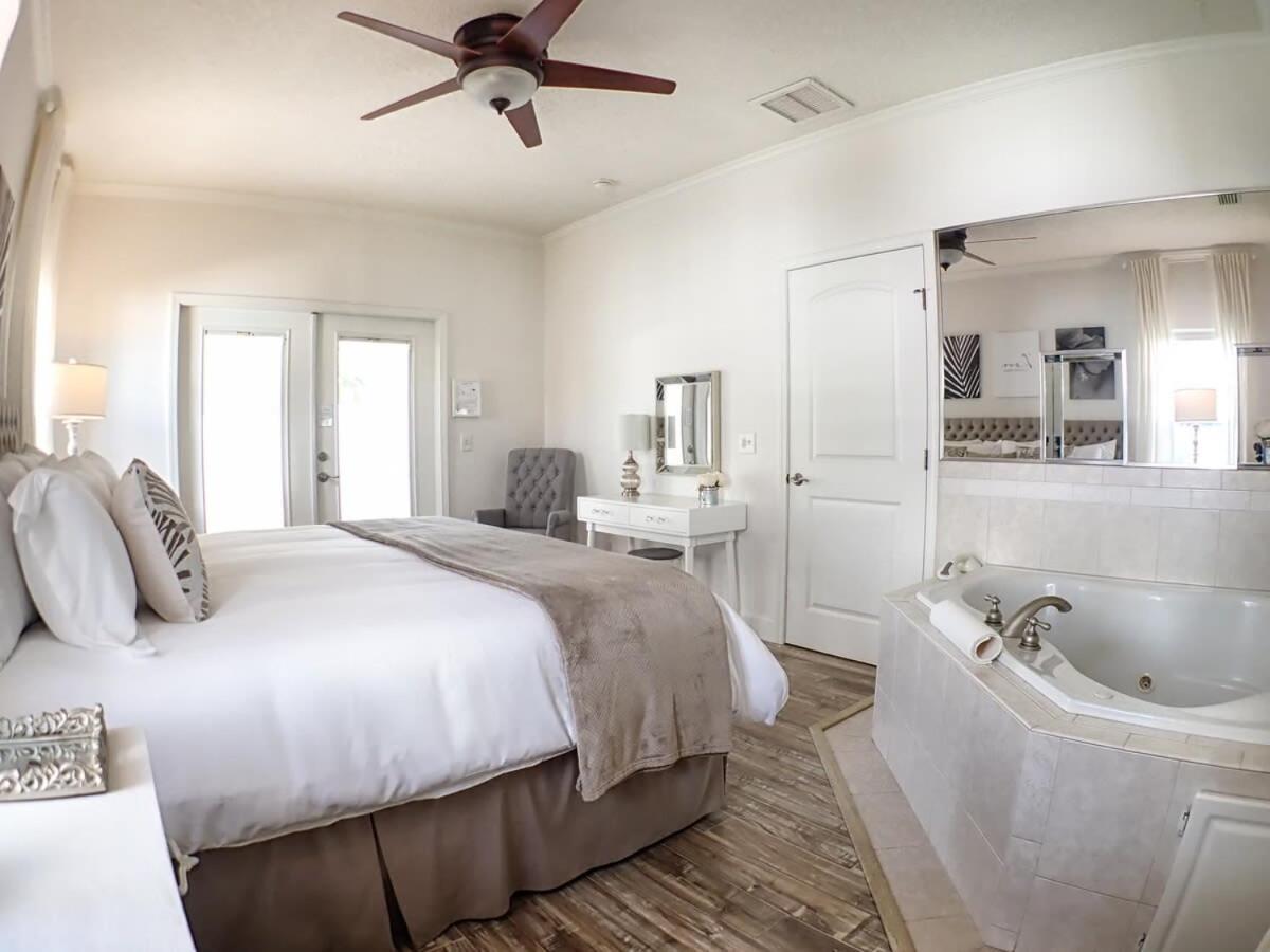 Private Romantic Retreat Mins Dwtn Beach Appartement St. Augustine Buitenkant foto